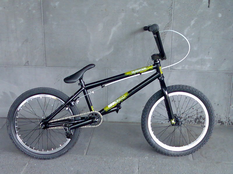 this is my 20inch 2009 kink transition!super light and its 100 percent chromoly frame, forks, bars and cranks. with 25/9 gearing and cassete. bike still stock. price $630