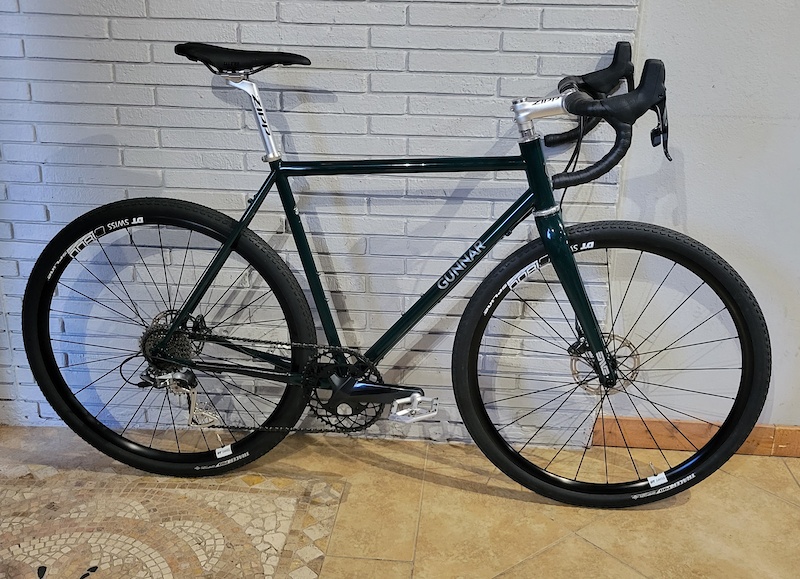 Hyper gravel hot sale bike