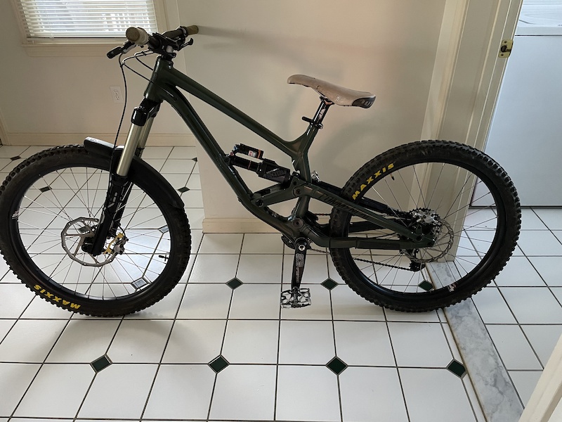 commencal furious 2017