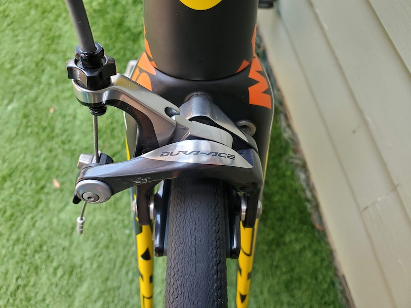 2018 KHS Flite 900 Team Carbon Road Bike - Size 54 (M) For Sale 2018 KHS Flite 900 Team Carbon Road Bike - Size 54 (M) For Sale