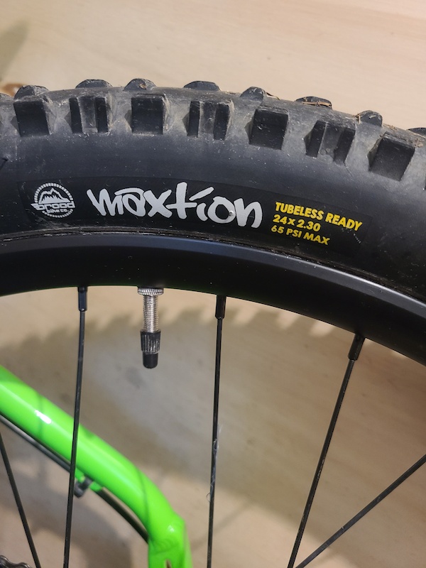 Brood Maxtion 24 x 2.30 Tubeless Ready Tire
