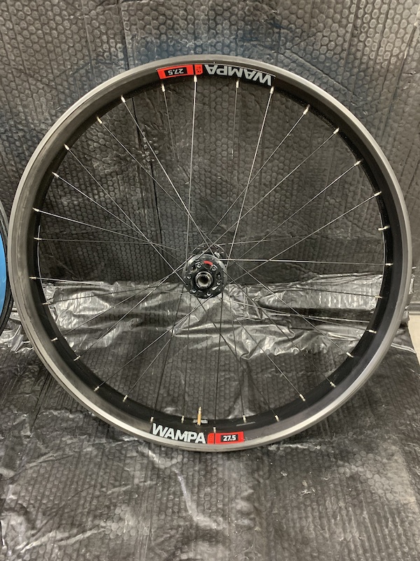 WAMPA 27.5 80mm Carbon Bontrager wheelset For Sale