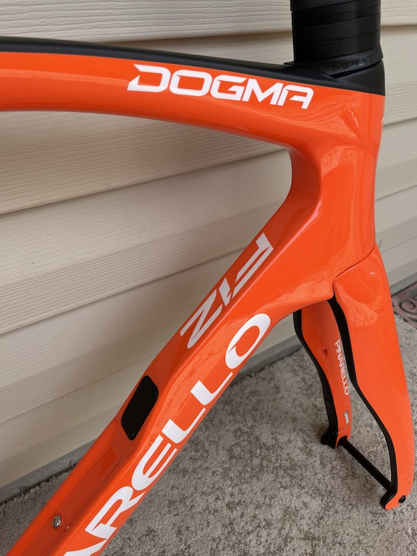 Pinarello store dogma f1z