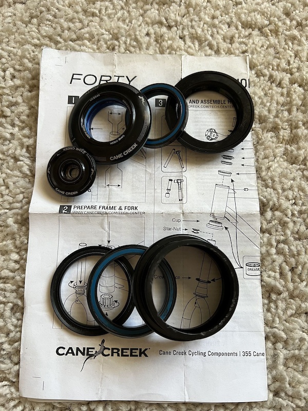 Jeu De Direction Cane Creek Série 70 – ZS44/28.6 | ZS56/40 – Rouge