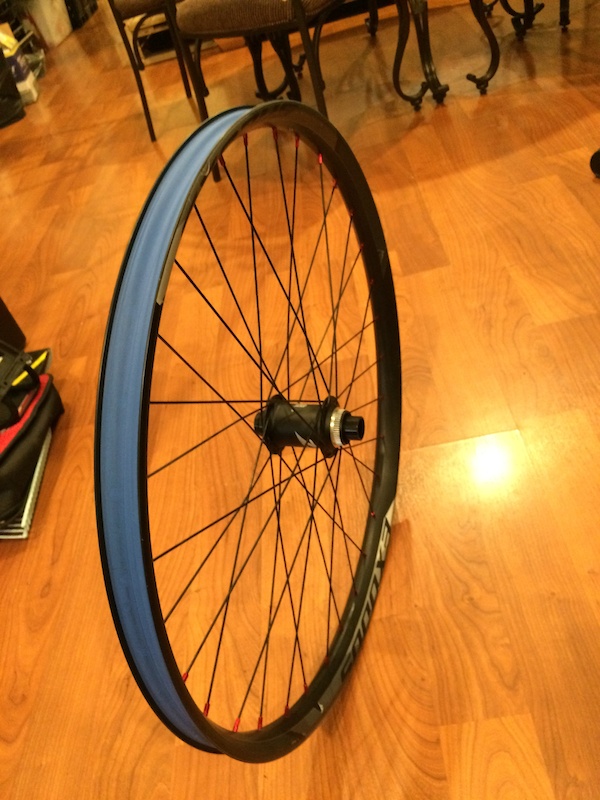 Exodus Rim with Zee hub 27.5 Front wheel For Sale