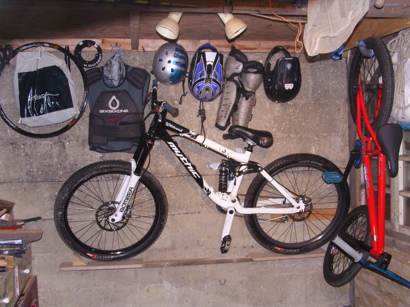 Mythic Wildcard, and kink gap brakeless plus all my kit in my very own bike shed.