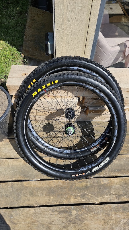 race face arc carbon rims