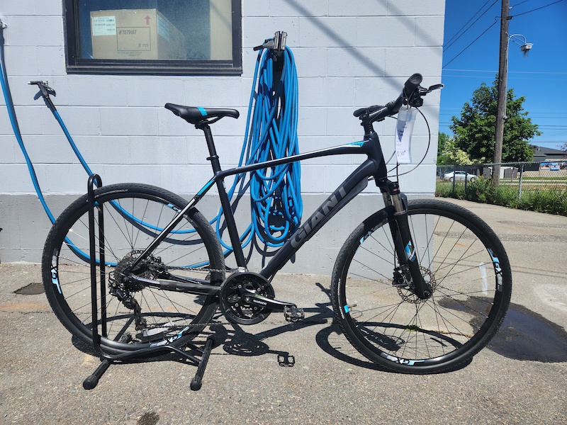 2018 giant 2024 roam 1