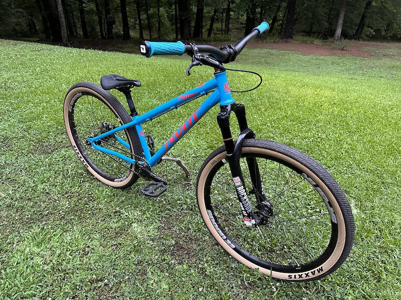 Pivot Point Jumps On A Hardtail Pivot Dirt Jumper On Sale
