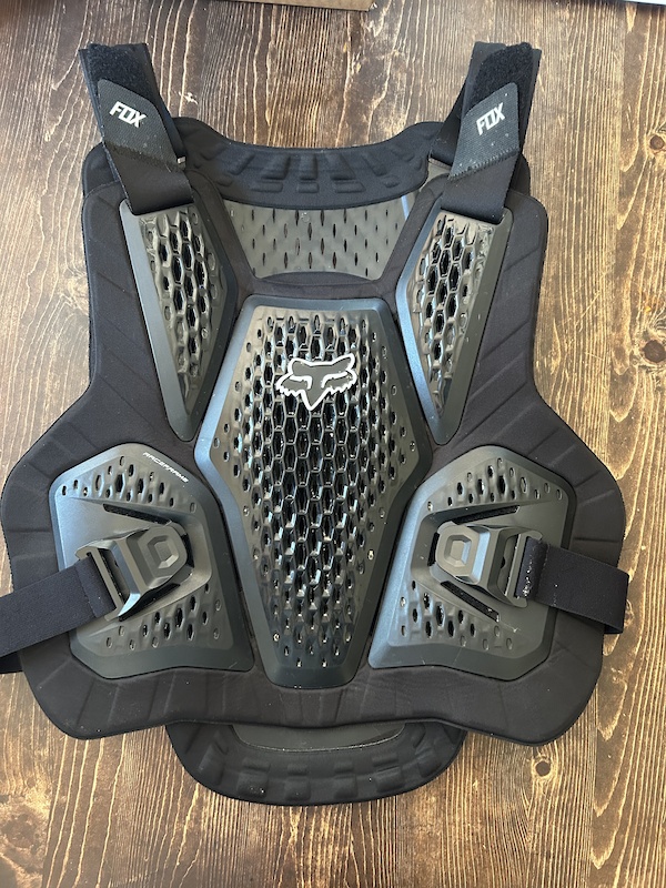 2022 Fox raceframe chest protector. Large For Sale