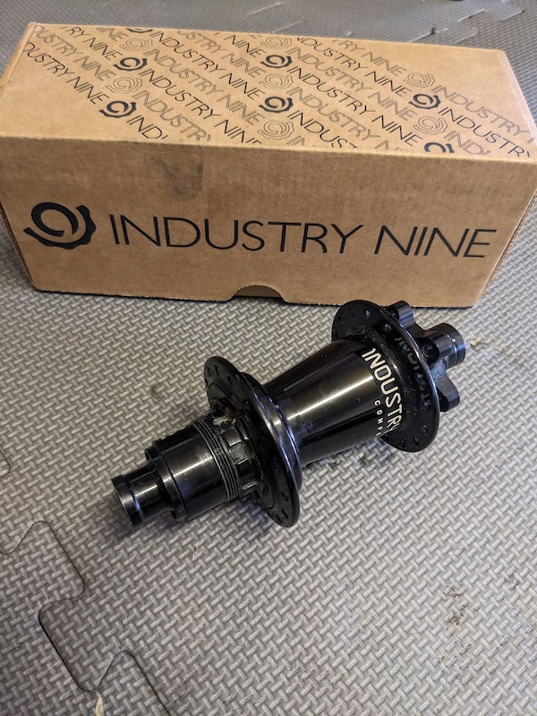 MOYEU INDUSTRY NINE HYDRA2 IS ARRIÈRE