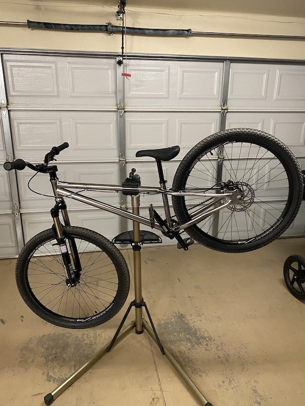 2022 Haro Steel Reserve 1.2 Dirt Jumper 26