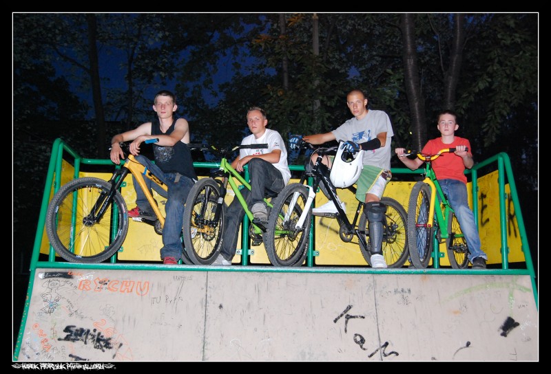From the left:
Leszek, Urbu$, Tomal, Amstaff