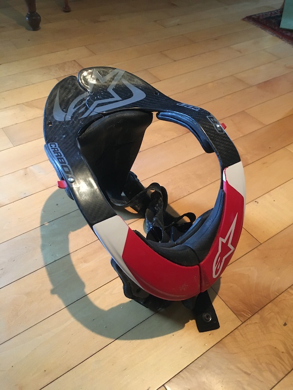 2016-alpinestar-carbon-neck-brace-for-sale