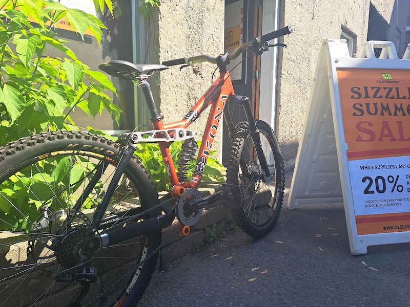 stinky primo bike