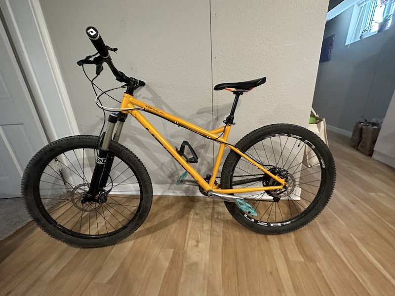 Raleigh bicycles tokul hot sale hardtail mountain bike