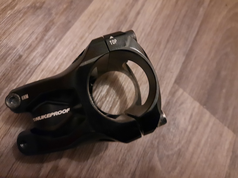 nukeproof horizon stem red