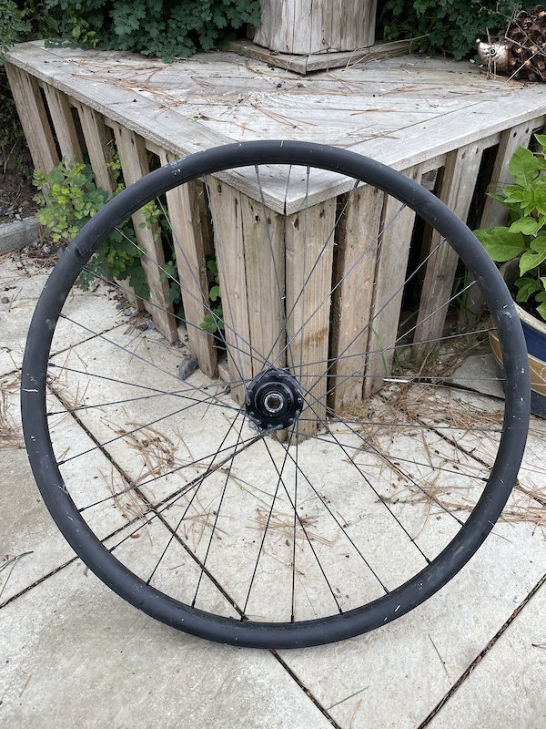 giant 27.5 rear wheel