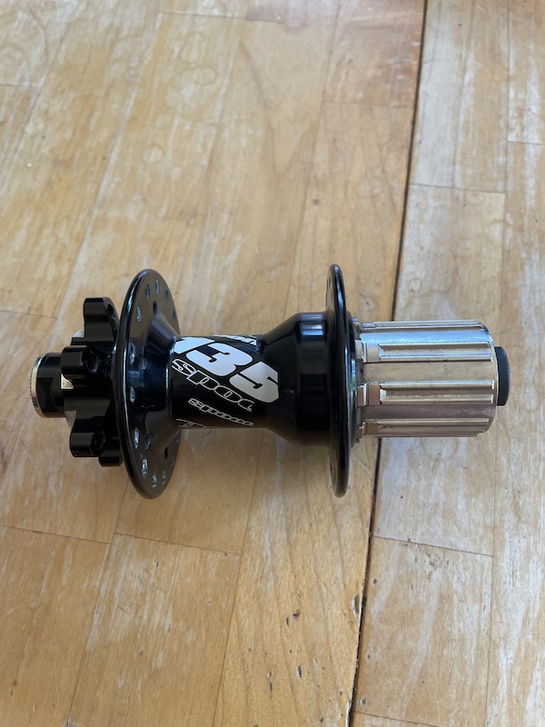 spank spoon 135 rear hub For Sale