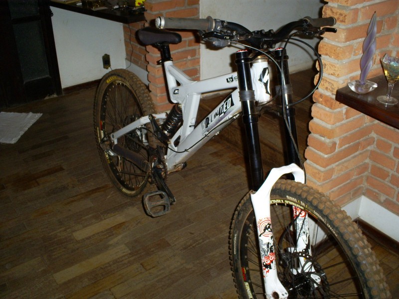 d3n1s at Specialized Big Hit 1 2006 + Marzocchi 888 RCV 200 in Rio Claro, Brazil photo by