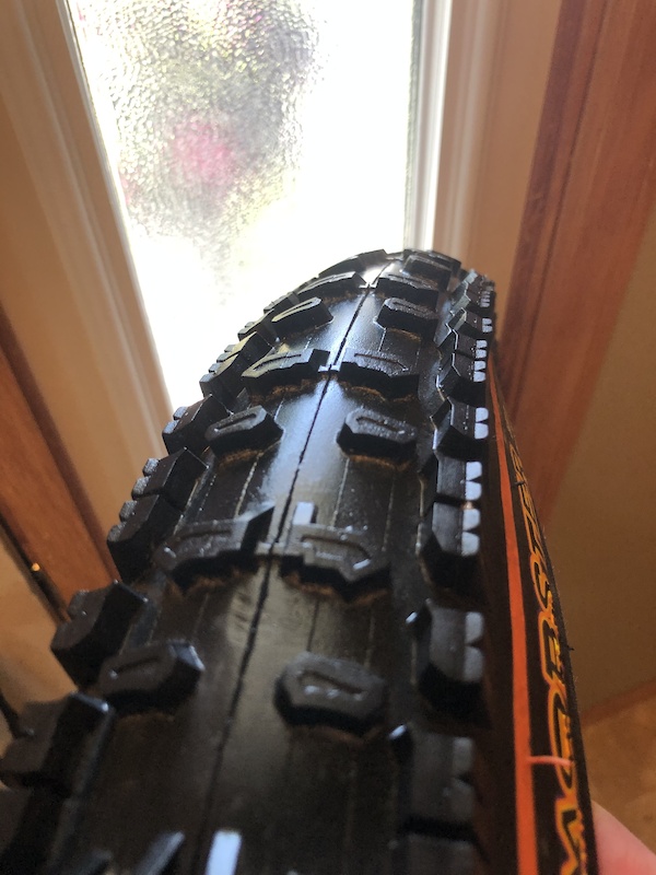 Maxxis mobster discount 26 x 2.1