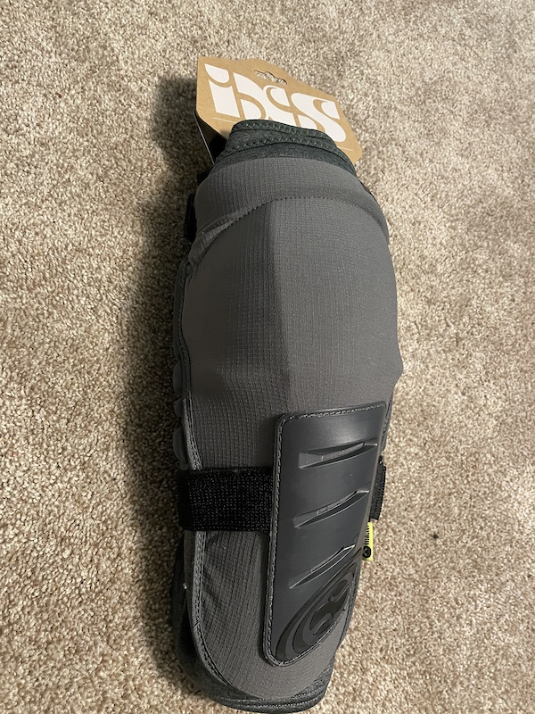 2020 IXS Trigger Knee and elbow pads M For Sale