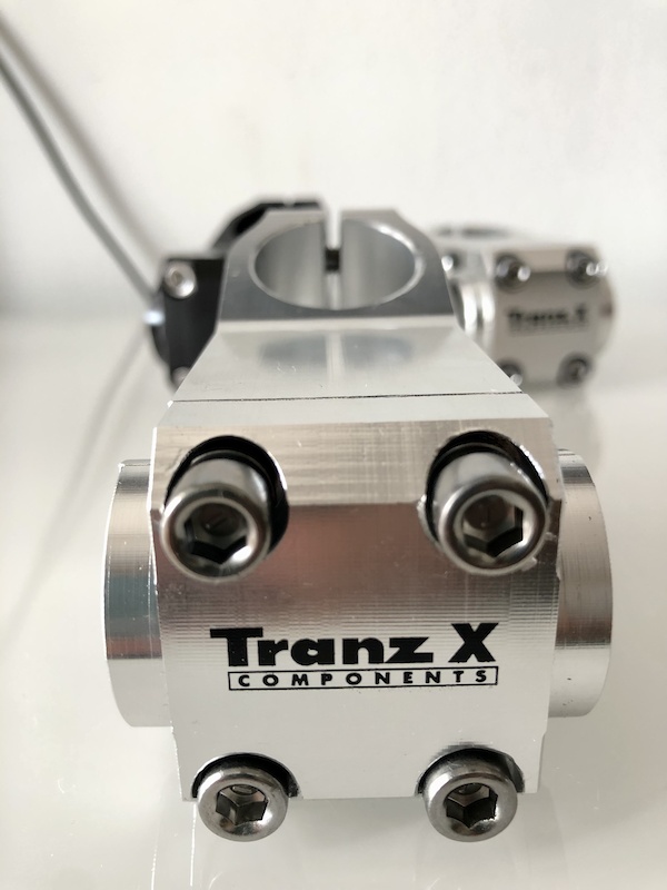 AZONIC SHORTY ステム シルバー Azonic Shorty Deluxe DH Stem: 60mm x 25.4mm x 1 1/8