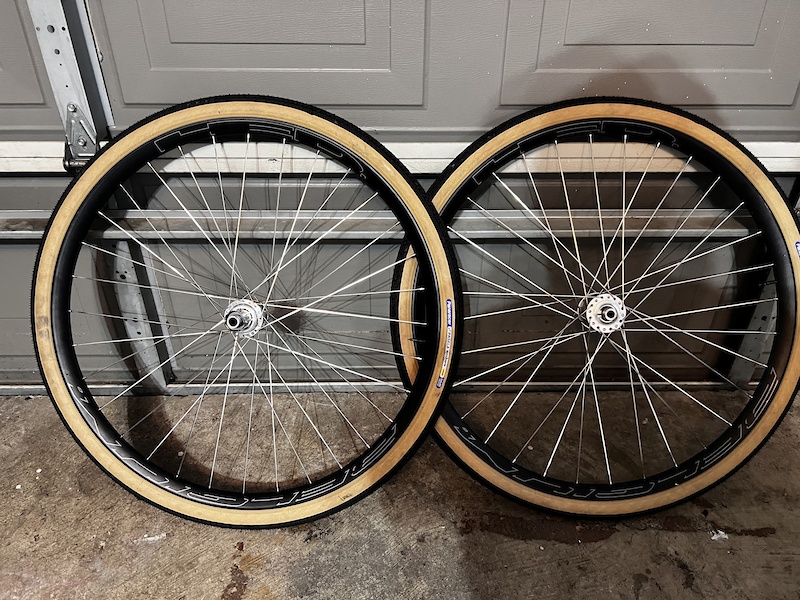 2023 HED Belgium G/White Ind. CLD/Son Delux Wheelset For Sale