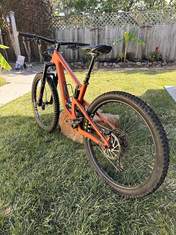 2021 Juliana Furtado Carbon 27.5 R Kit Spicy Redwood For Sale