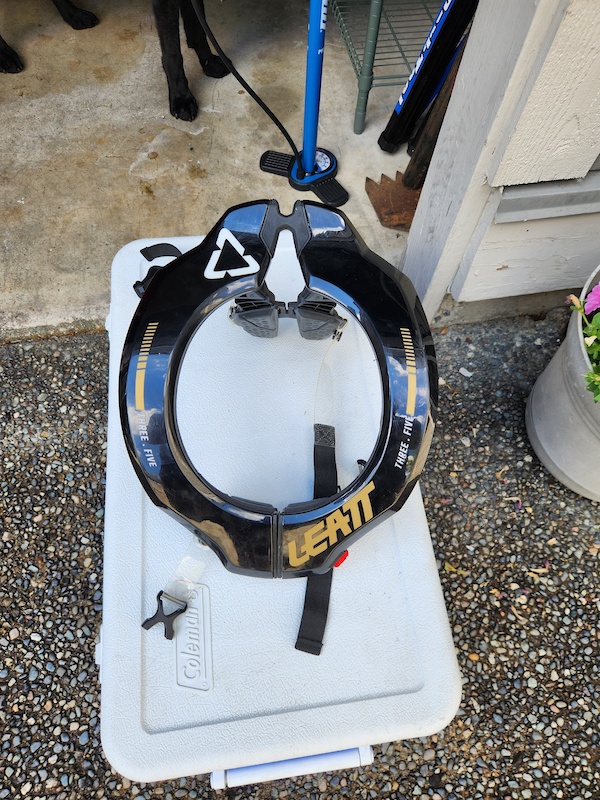 2023 Leatt neck brace For Sale