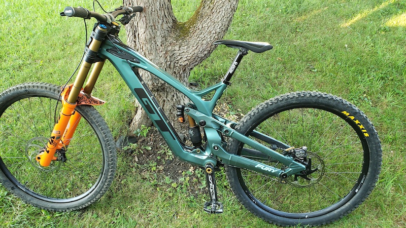 Gt fury team discount mountain bike 2021