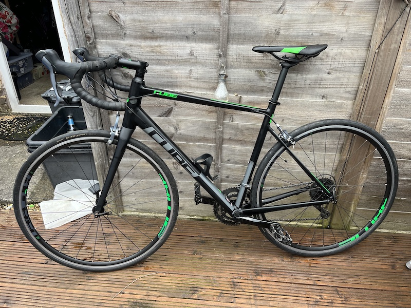 2017 Cube Attain road bike 56cm For Sale