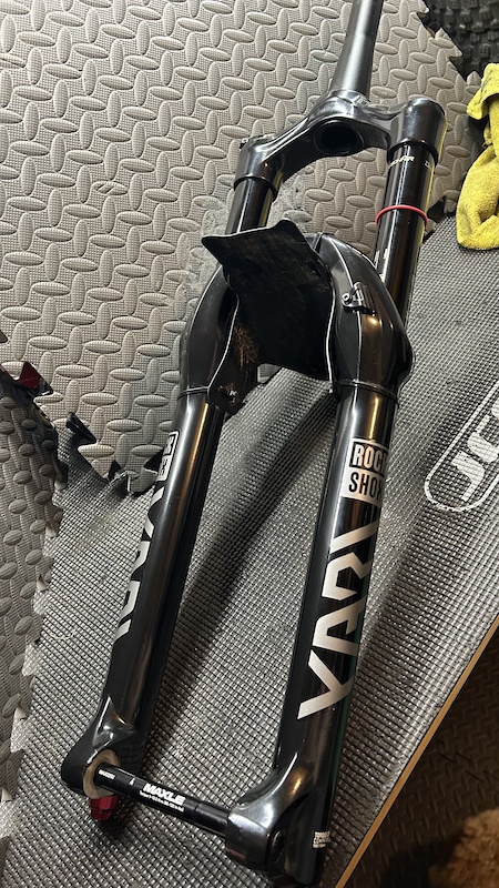 2022 RockShox Yari DebonAir 160mm 27.5 For Sale