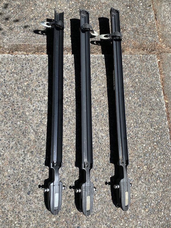 Thule Peloton Roof top Fork Mount Bike Carriers For Sale