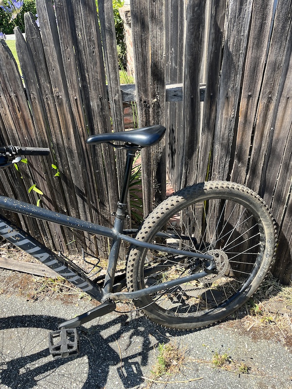 Rockhopper best sale 27.5 specialized