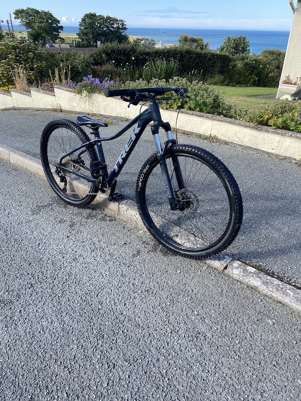 trek marlin 7 small for sale