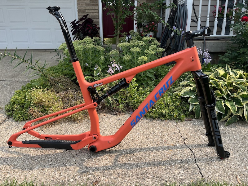 2022 SantaCruz Blur CC XL Frameset and Extras For Sale