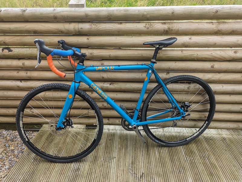 genesis vapour carbon gravel bike