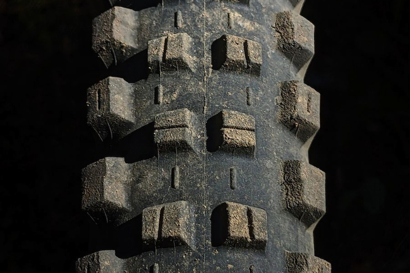 Spotted: New Tire from Maxxis - Pinkbike