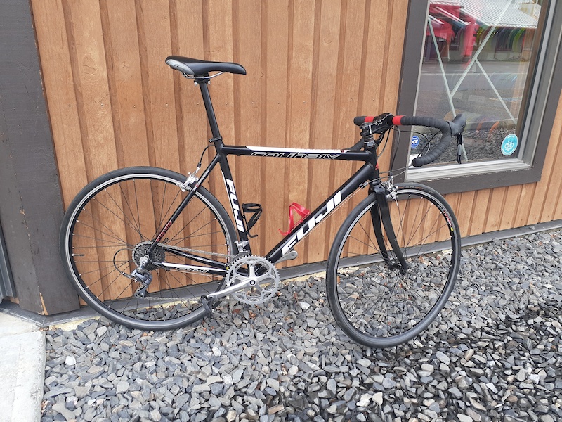 Fuji roubaix 2024