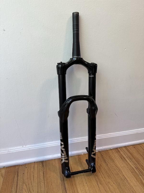 2022 Rockshox Lyrik Ultimate Charger 2.1 RC2 46mm Offset For Sale