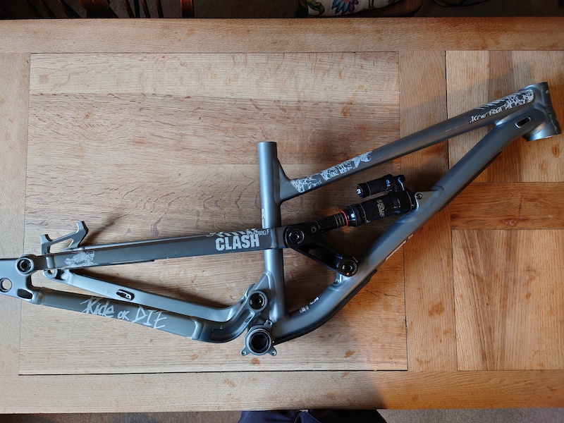 commencal clash frame