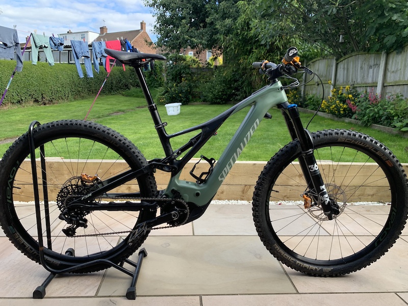 specialized levo expert 2020