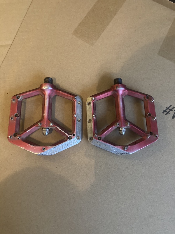 spank flat pedals