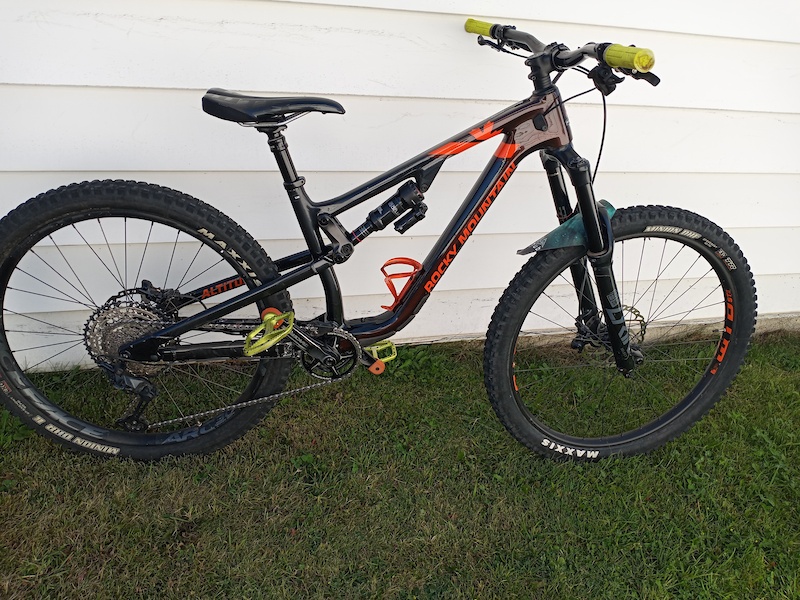 2020 Rocky mountain Altitude C50 size small For Sale - Main Image