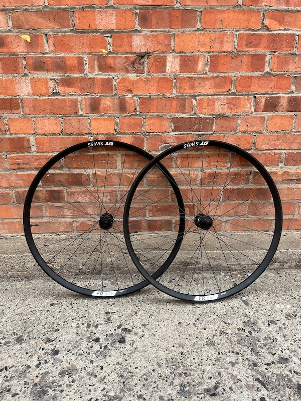 DT Swiss FR541 × ONYX vesper ホイールセット Swiss DT Onyx MS 135