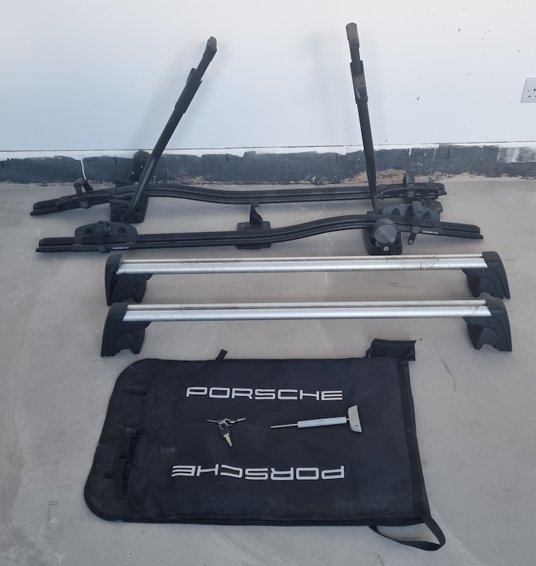 2021 Thule / Porsche Macan roof bars & bike carriers For Sale