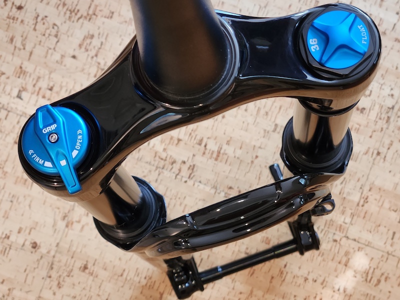 2022 NEW Fox Float 36 Rhythm Grip 27.5