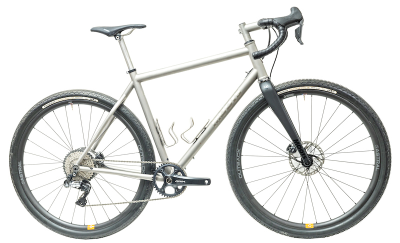 moots routt 45 titanium gravel bike