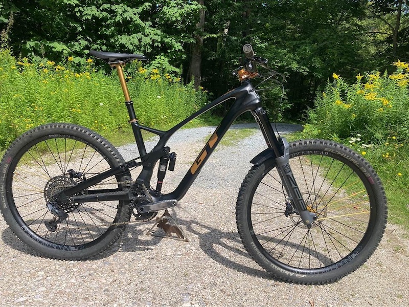 2021 GT Force Carbon 29 Large Enduro Trail Bike Park For Sale